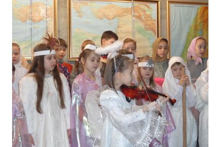 12 января в дни рождественских святок в воскресной школе состоялся концерт «На свет Рождественской звезды».