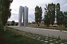 НЕ ДАЛ ПОГИБНУТЬ (с.14 №102, Игорь Маркин) 